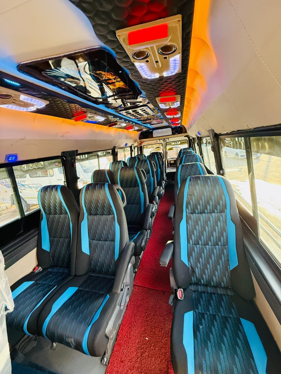 Mini Bus