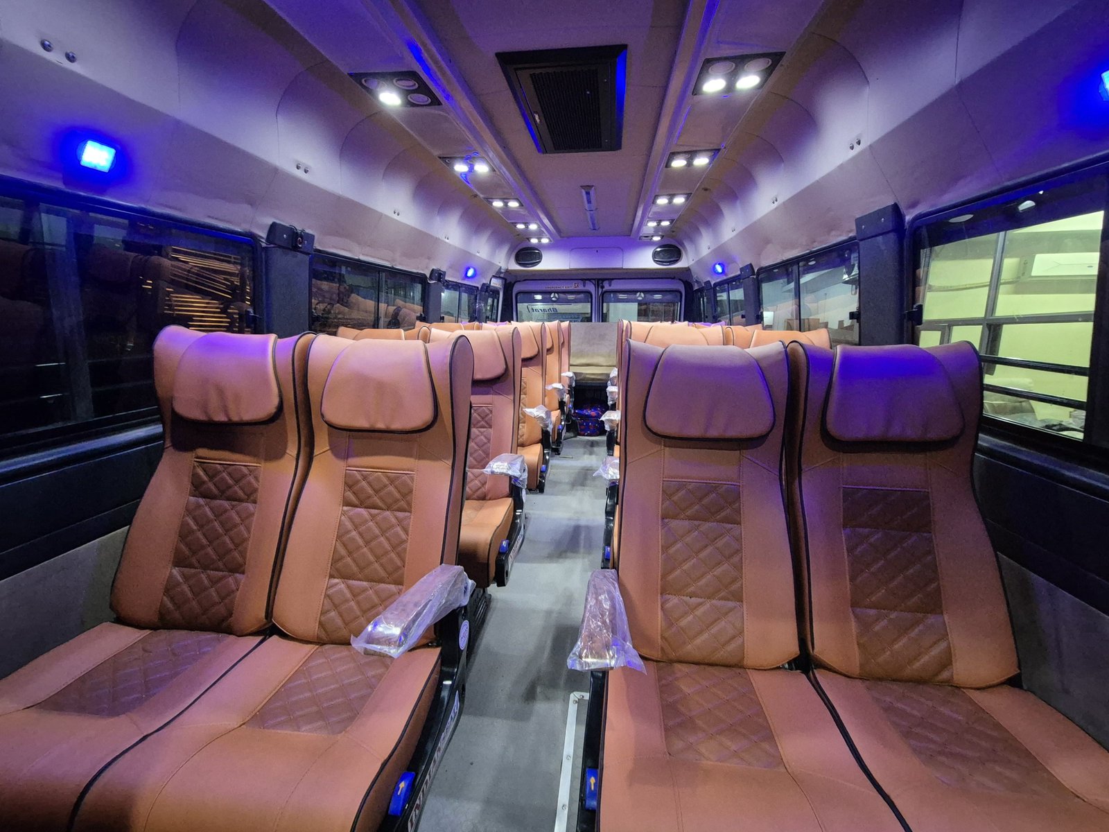 24 Seater Tempo Traveller