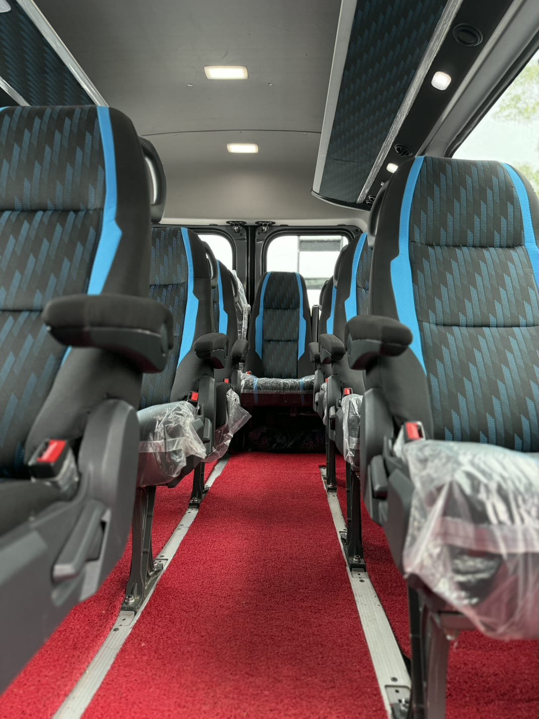 20 Seater Tempo Traveller