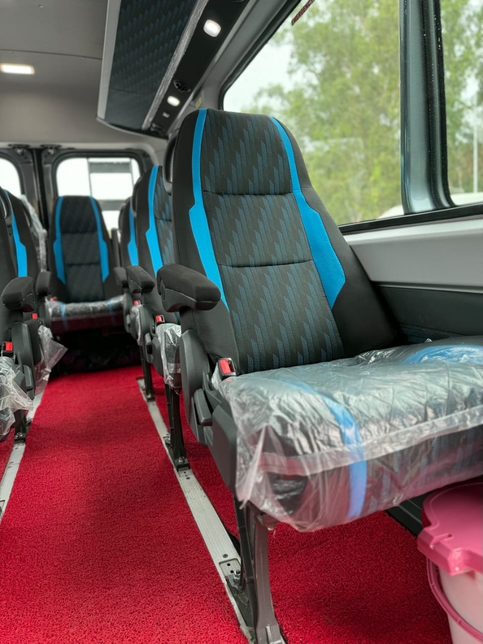 9 Seater Tempo Traveller
